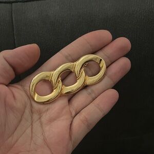 Vintage Gold Chain Link Brooch Pin Interlocking Infinity Knot Jewelry Classic xo